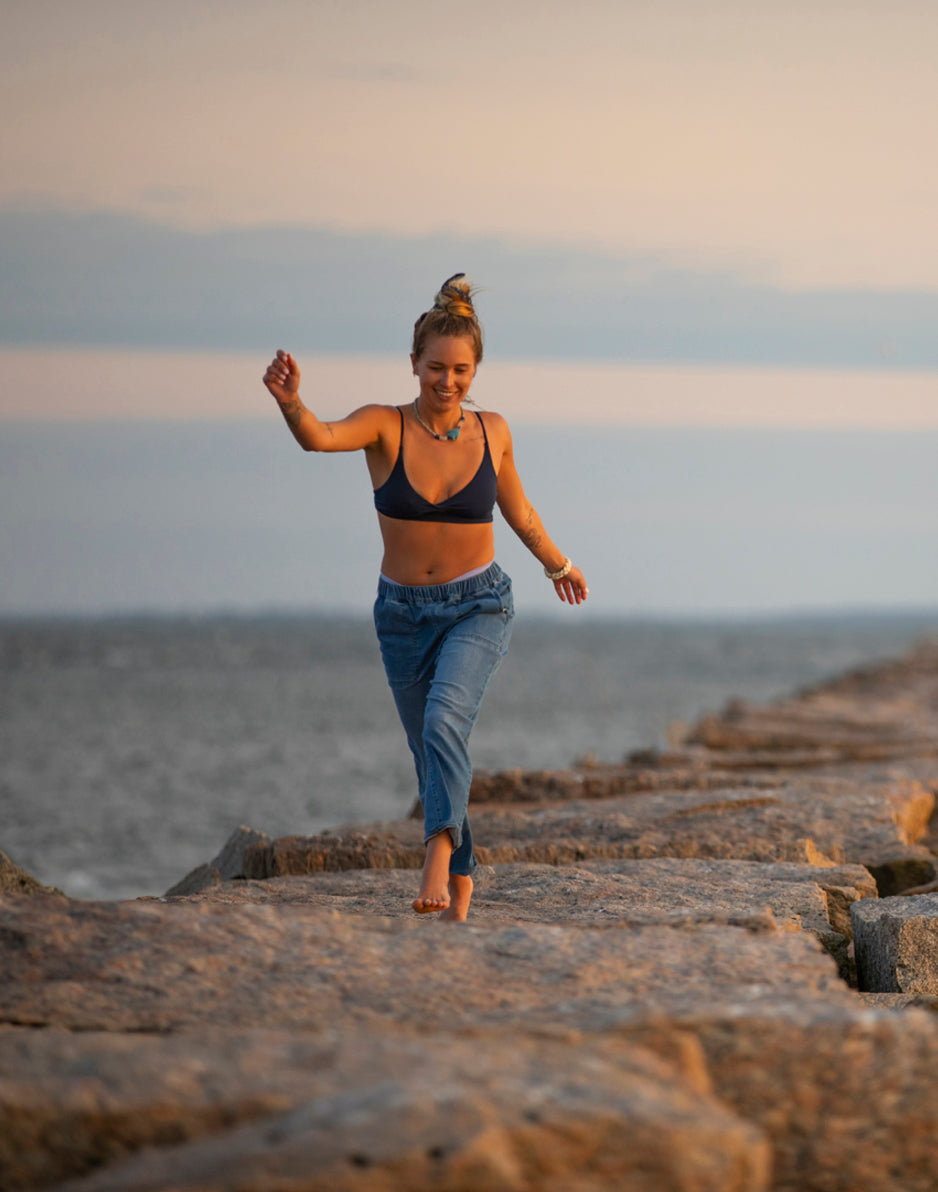 Zoe Lightweight Denim Pant: Magnolia