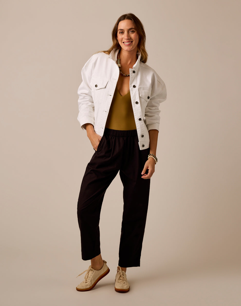 Axel Trucker: White